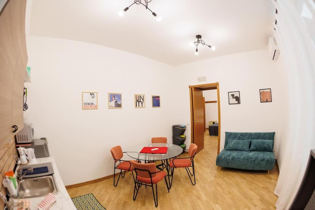 Apartamento Dante 2 Super Next Metro By Houseinnaples *