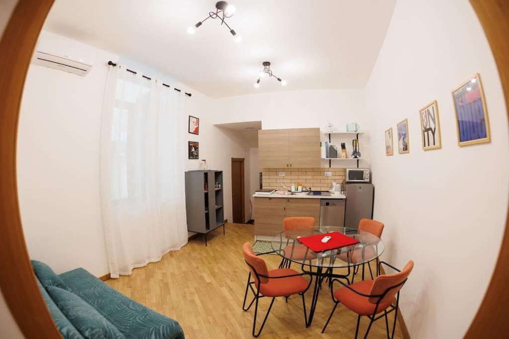 Appartement Dante 2 Super Next Metro By Houseinnaples *
